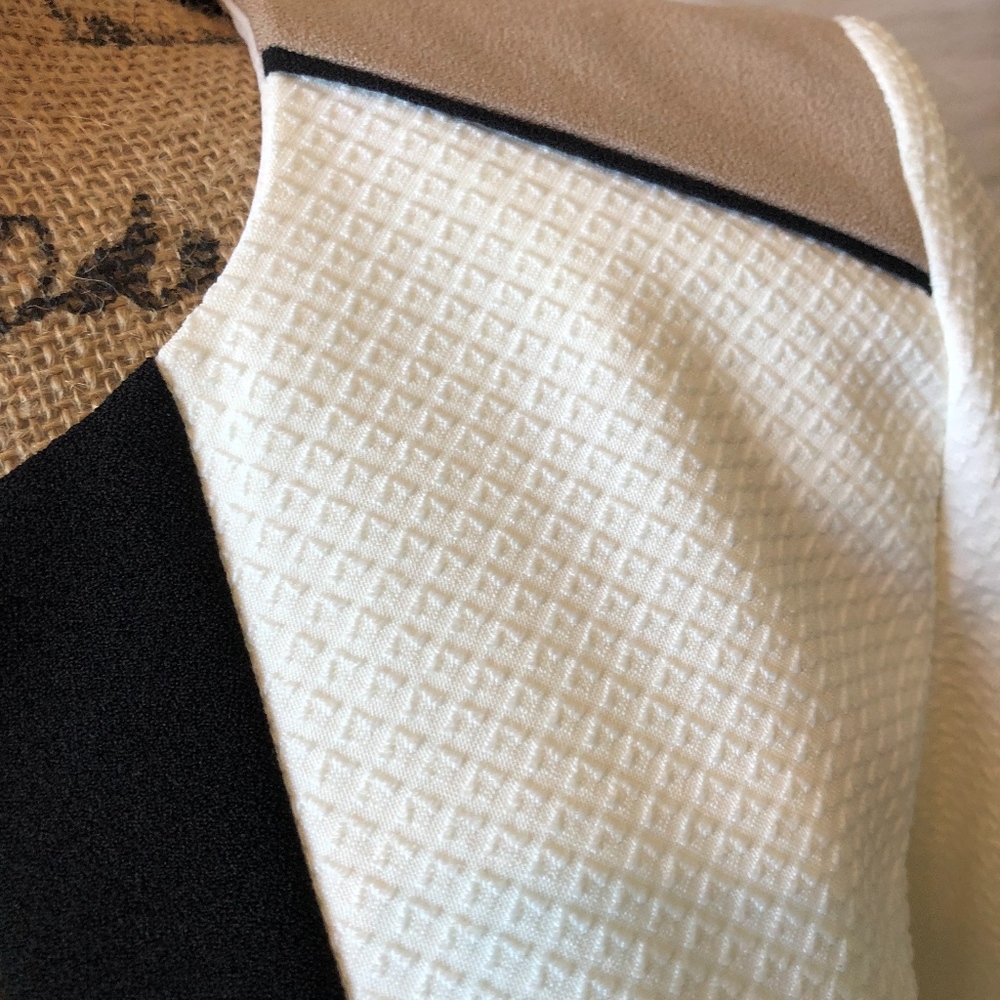 Studio One Color Block Blazer - Picture 5 of 5